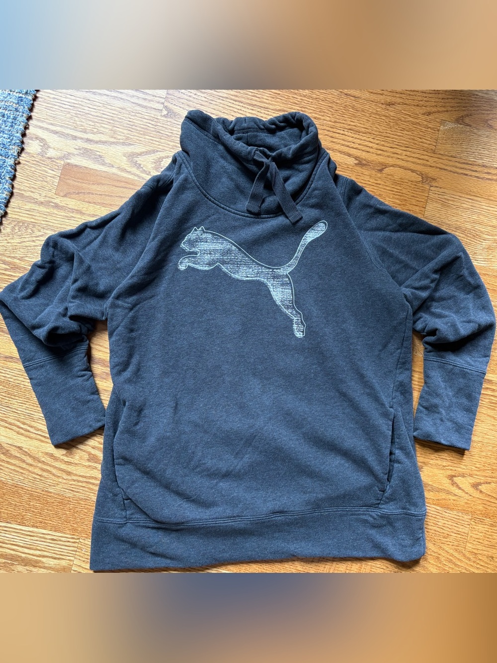 Puma Women’s Grey Sweatshirt Vintage Large